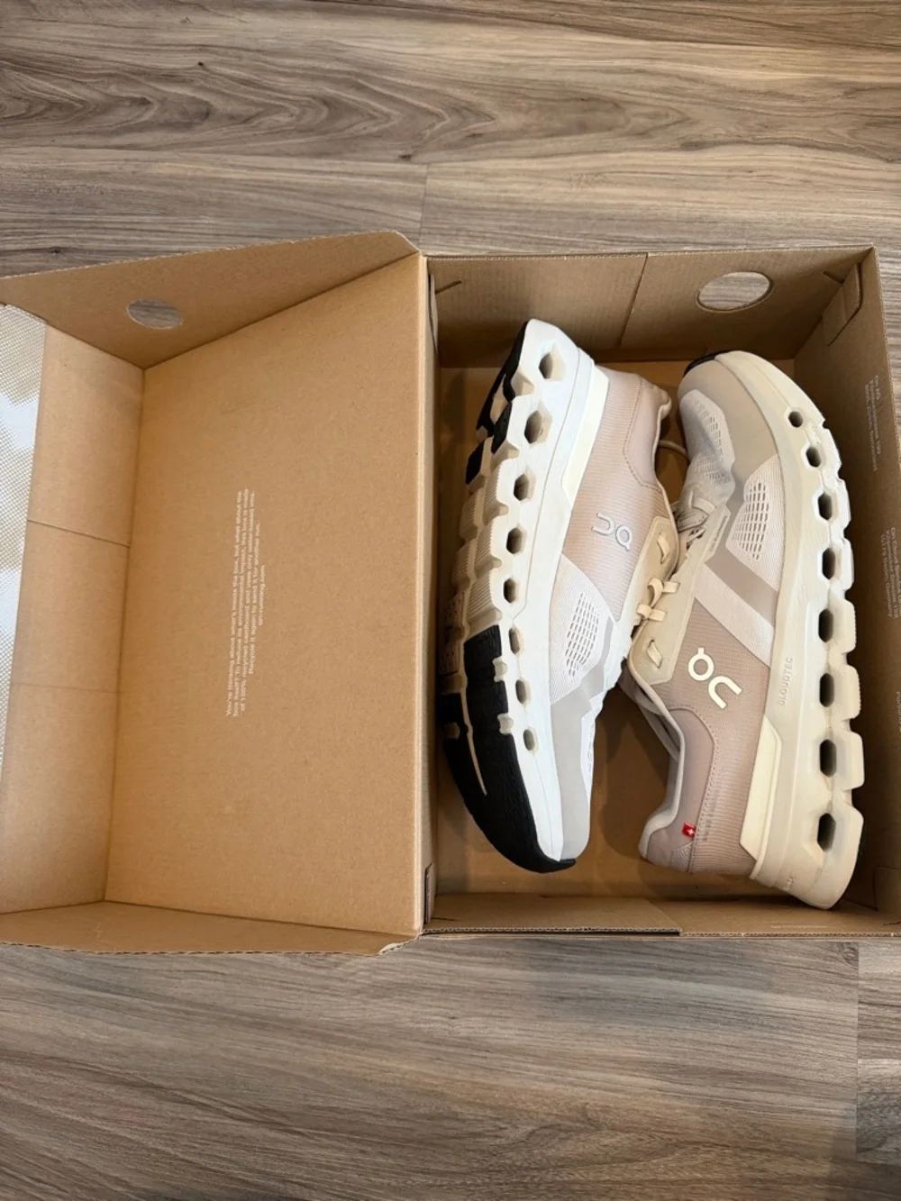 On Running Cloudrunner 2 Neutral Cream/Beige Performance Sneakers